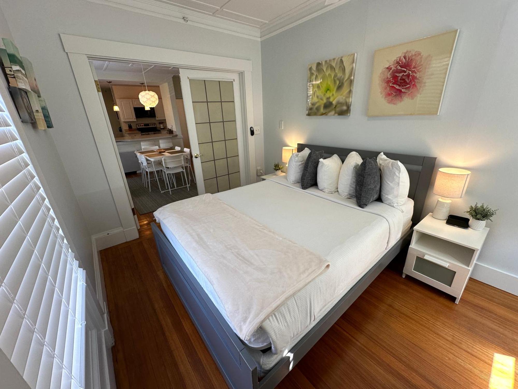 Entire Charming Victorian Home Downtown 纽波特 外观 照片